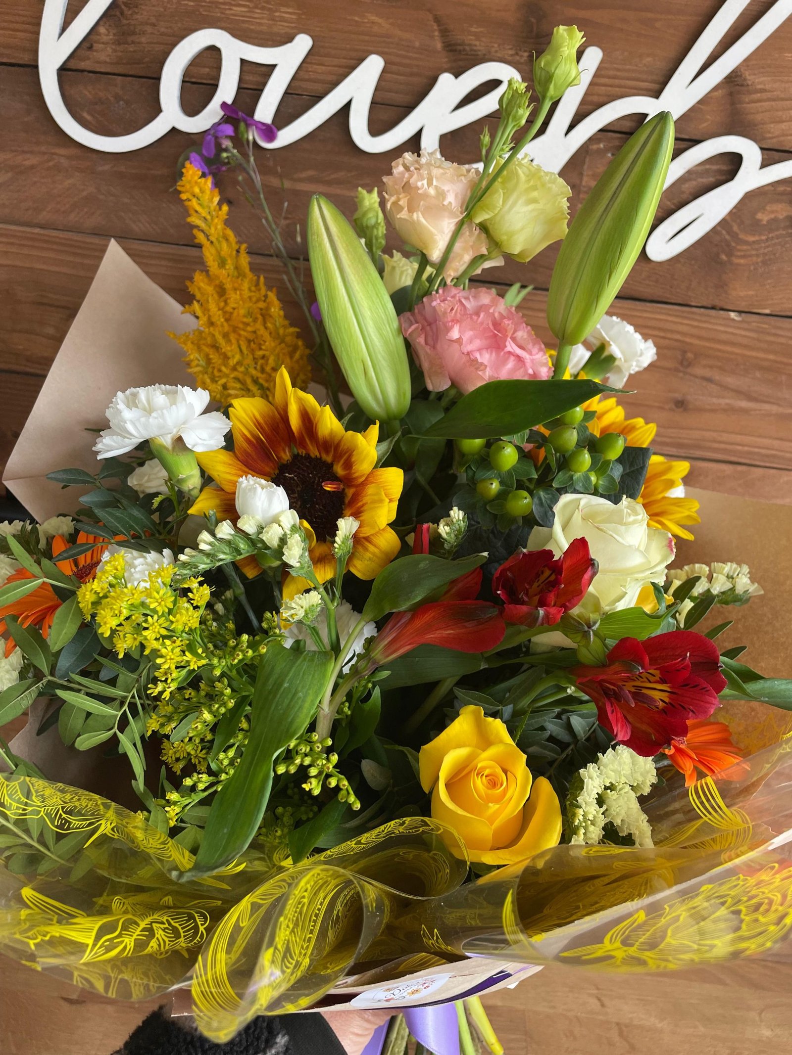 🎓 Golden Achievement Bouquet - Image 3